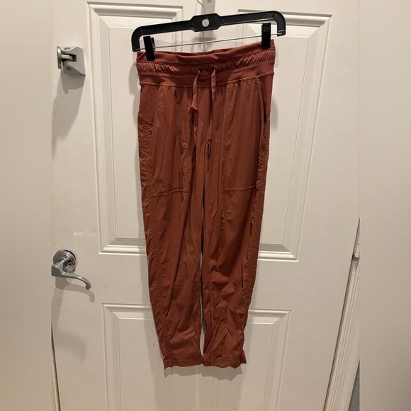 Lululemon Dance Studio Mid-Rise Crop 25" - Picture 3 of 5